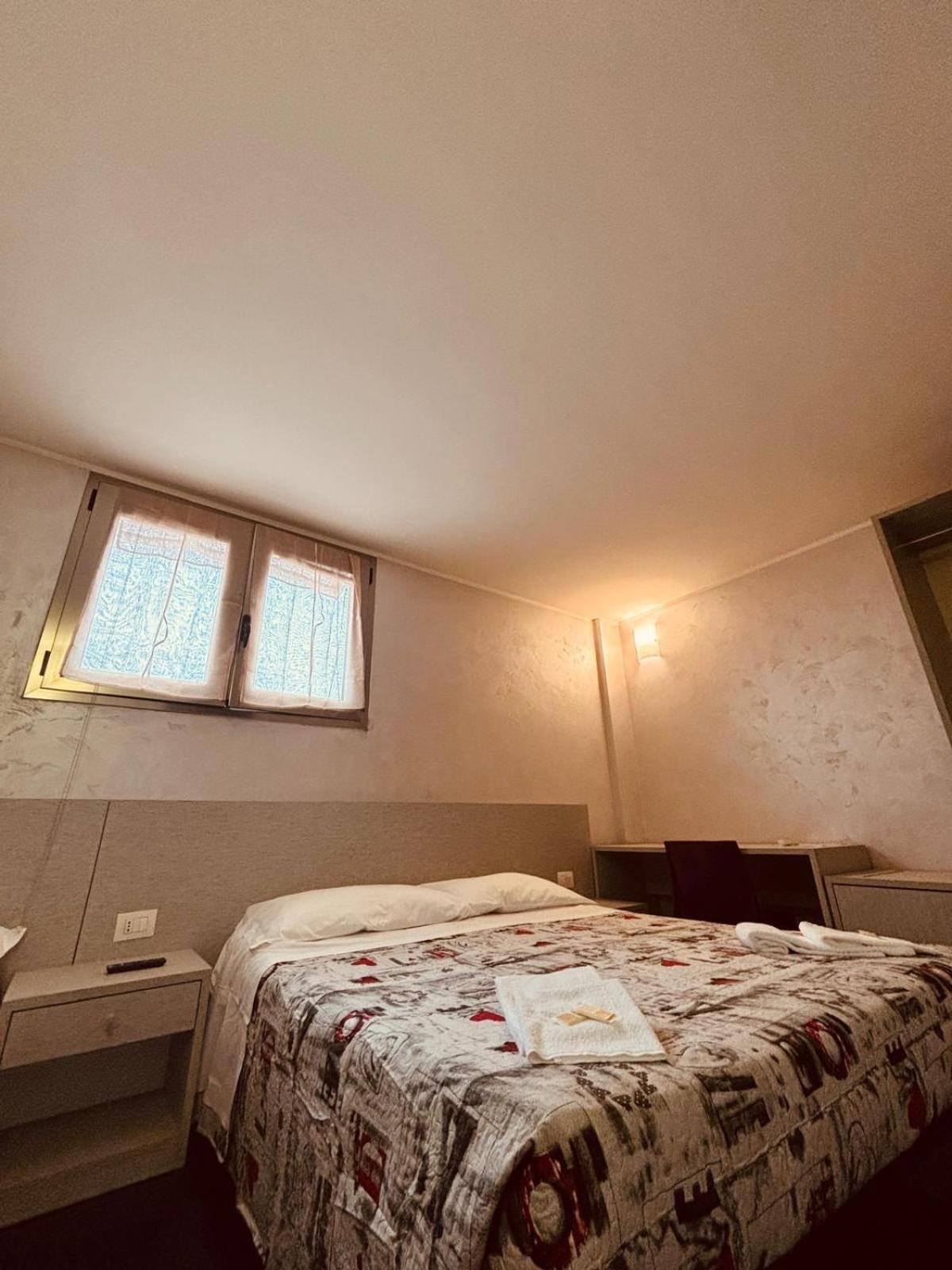 Affittacamere Monti Porto Cesareo Bagian luar foto