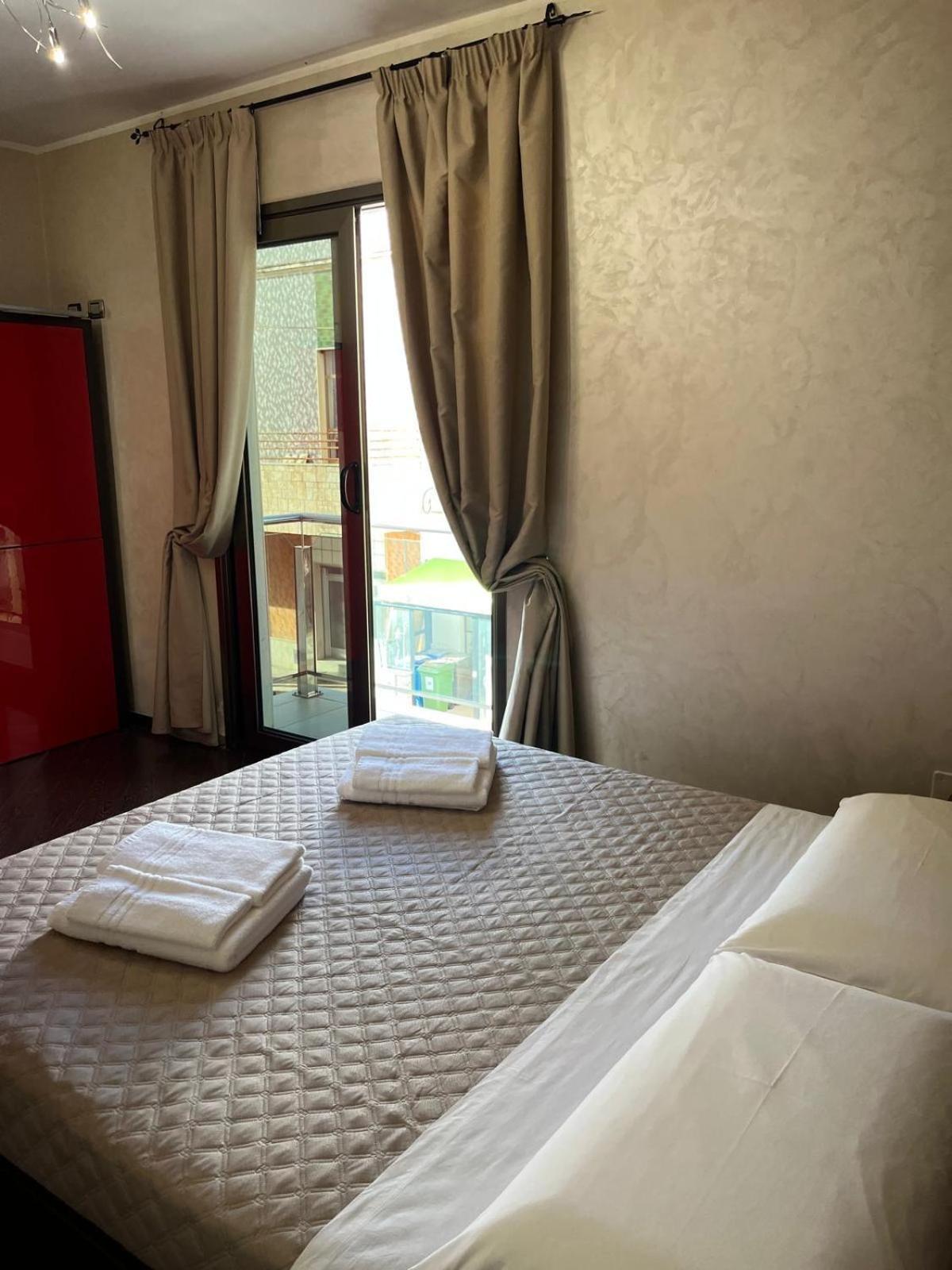 Affittacamere Monti Porto Cesareo Bagian luar foto