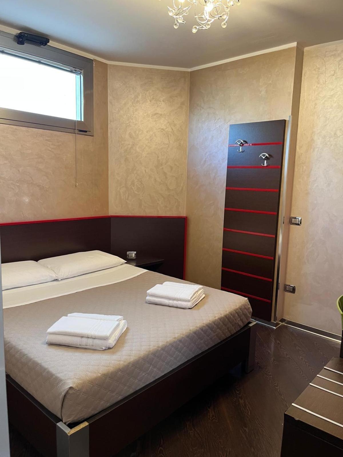 Affittacamere Monti Porto Cesareo Bagian luar foto